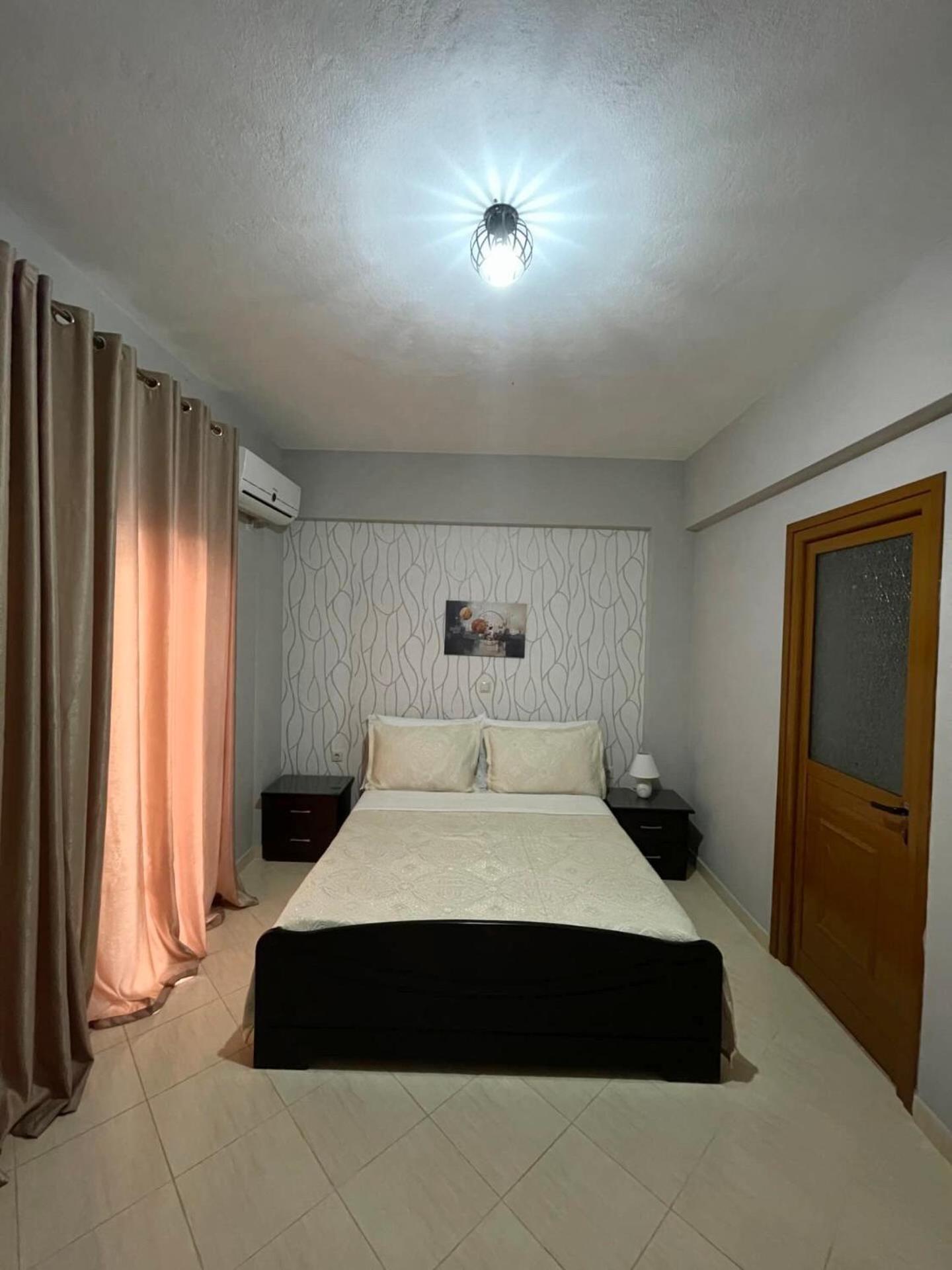 Imperial Apartments Ksamil Esterno foto