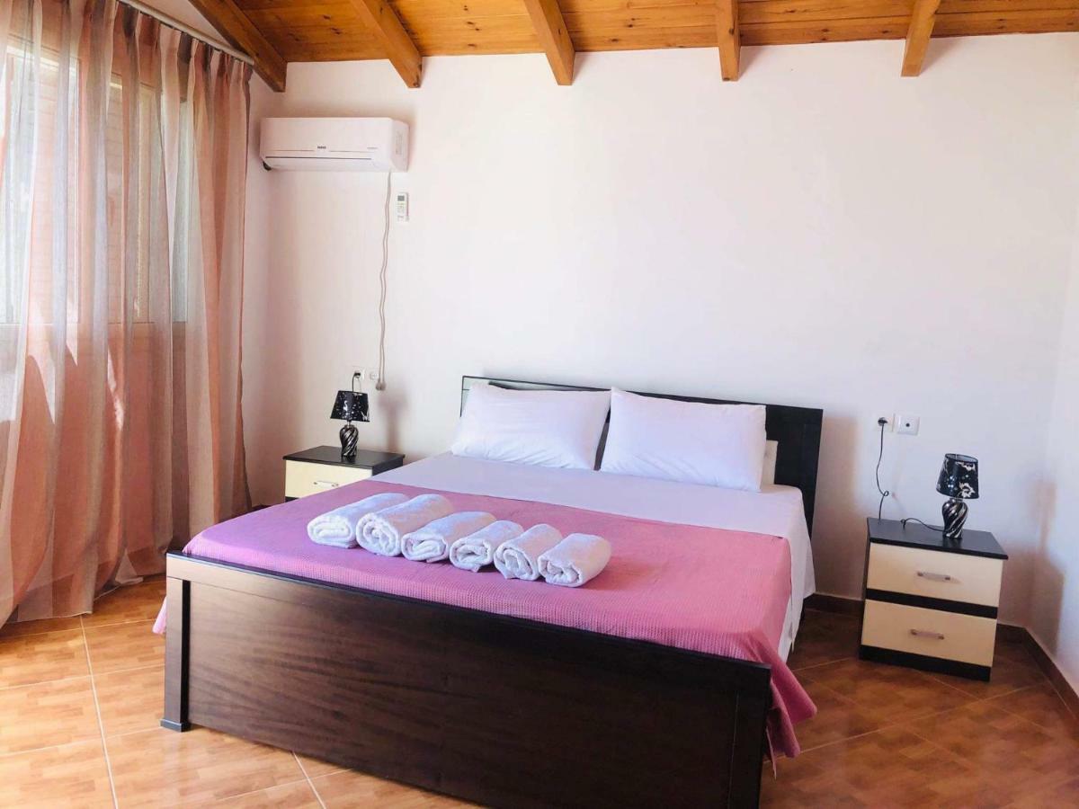 Imperial Apartments Ksamil Esterno foto